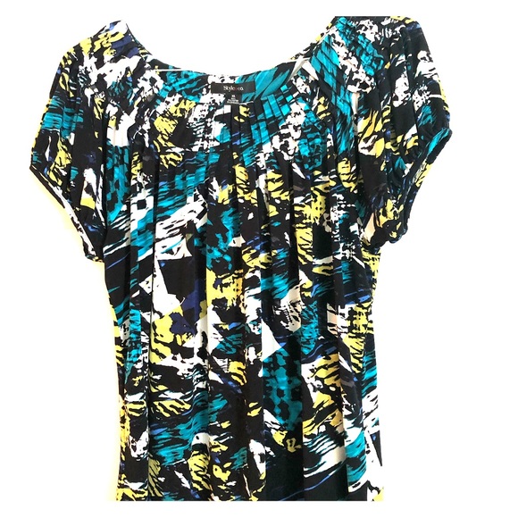 Style & Co. Tops - EUC Style & Co blouse